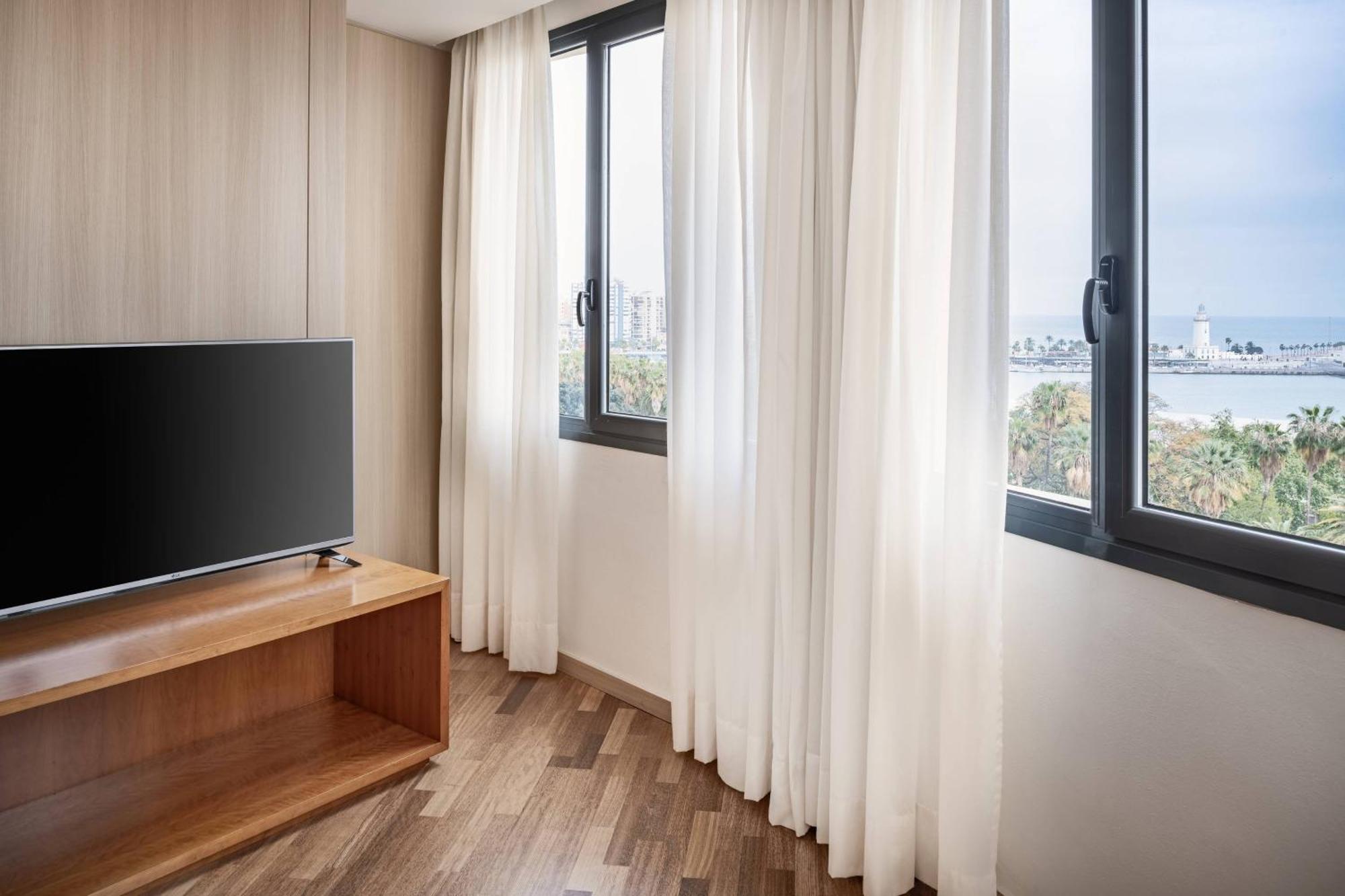 Ac Hotel Malaga Palacio By Marriott Екстериор снимка