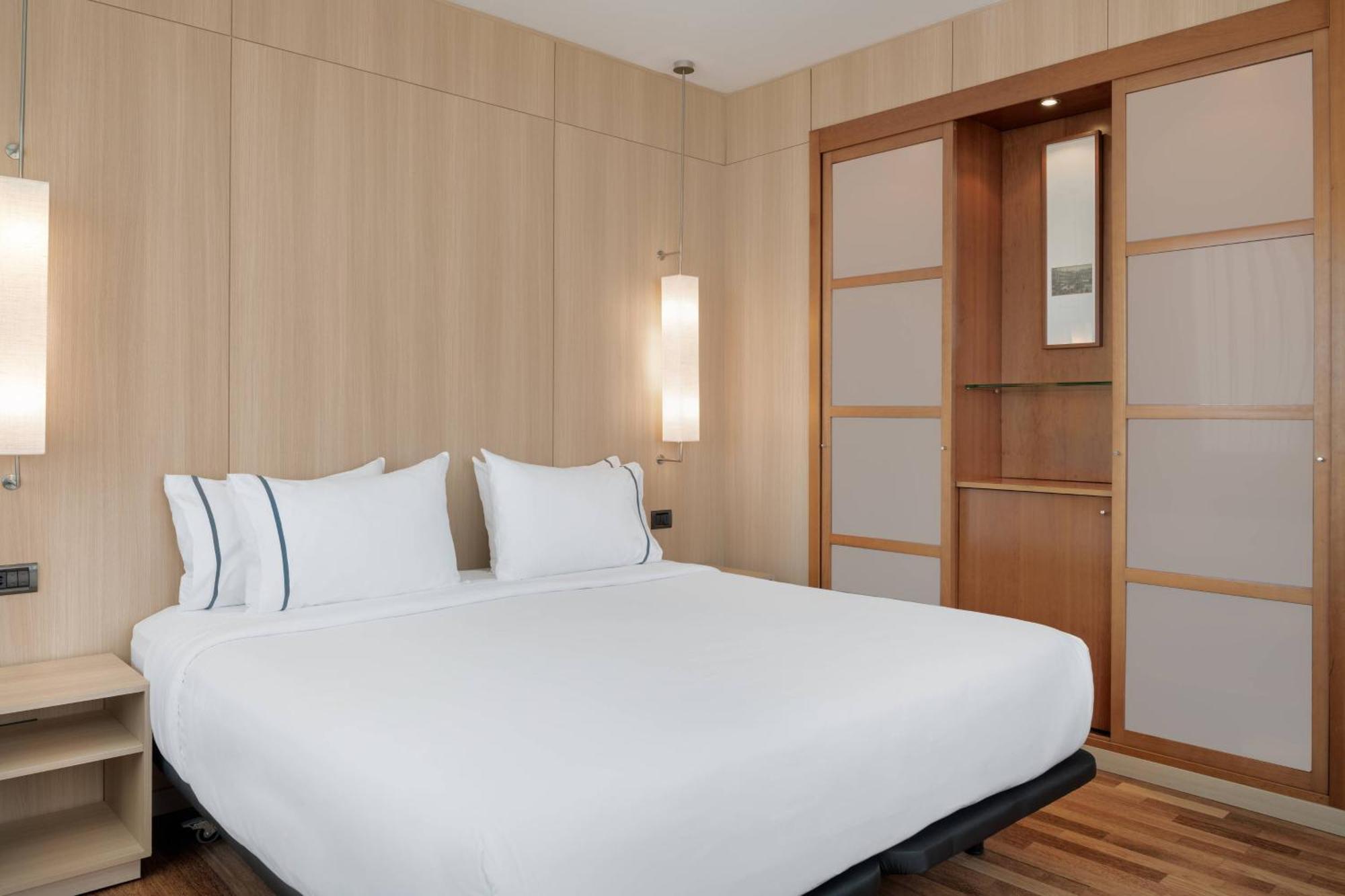 Ac Hotel Malaga Palacio By Marriott Екстериор снимка