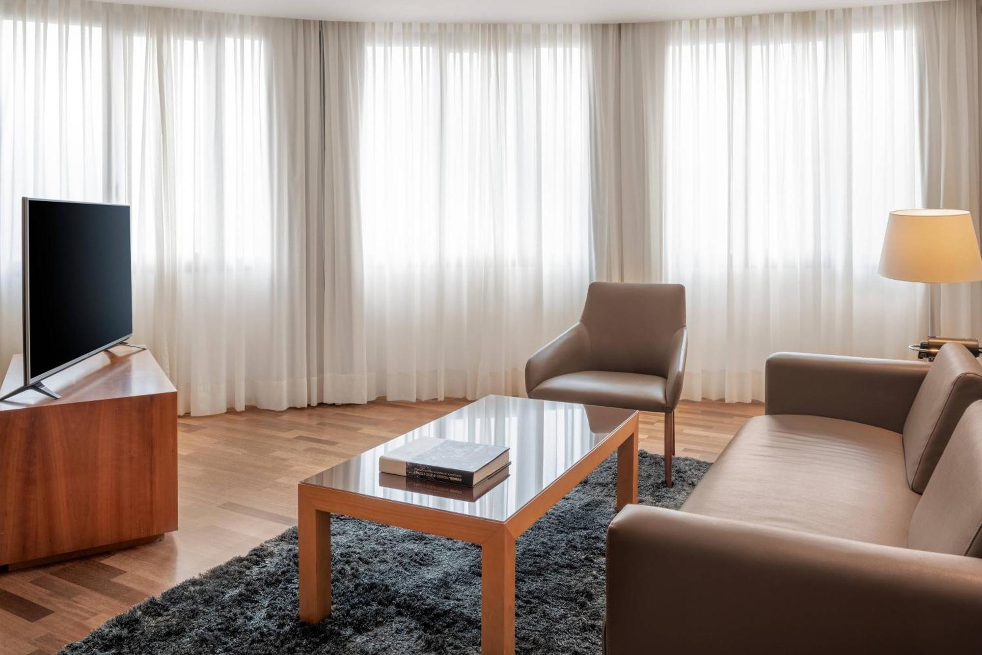 Ac Hotel Malaga Palacio By Marriott Екстериор снимка