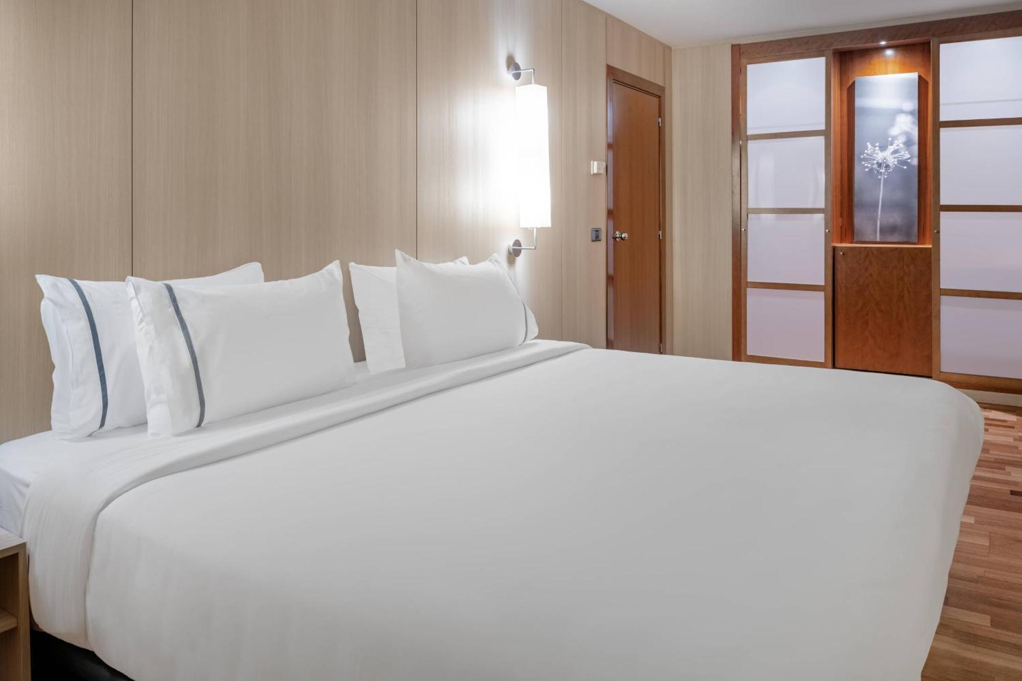 Ac Hotel Malaga Palacio By Marriott Екстериор снимка