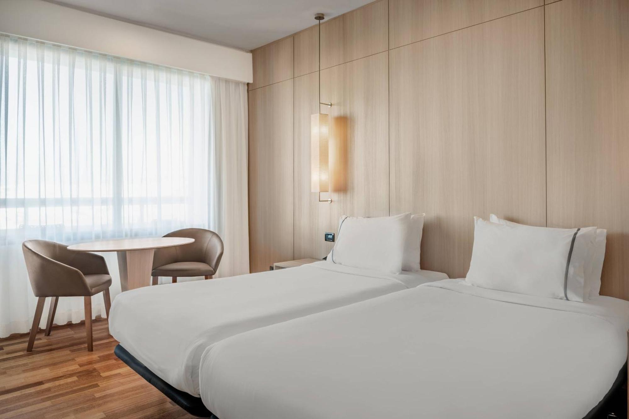 Ac Hotel Malaga Palacio By Marriott Екстериор снимка