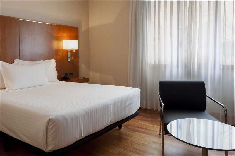 Ac Hotel Malaga Palacio By Marriott Екстериор снимка