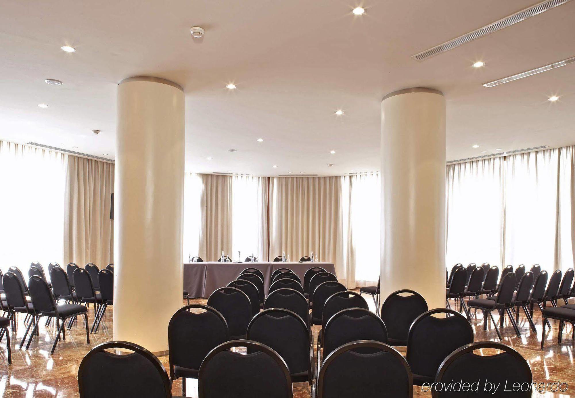 Ac Hotel Malaga Palacio By Marriott Бизнес снимка